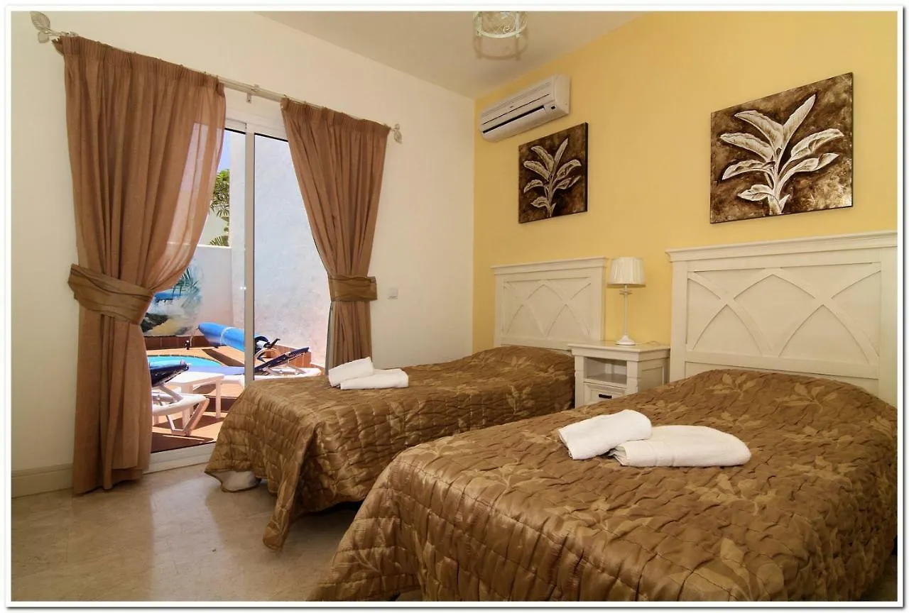 Holiday Home Caroline, Victoria And Louise Corralejo 0*,